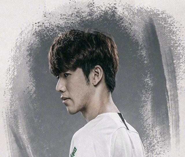 地融入球队 地融入球队